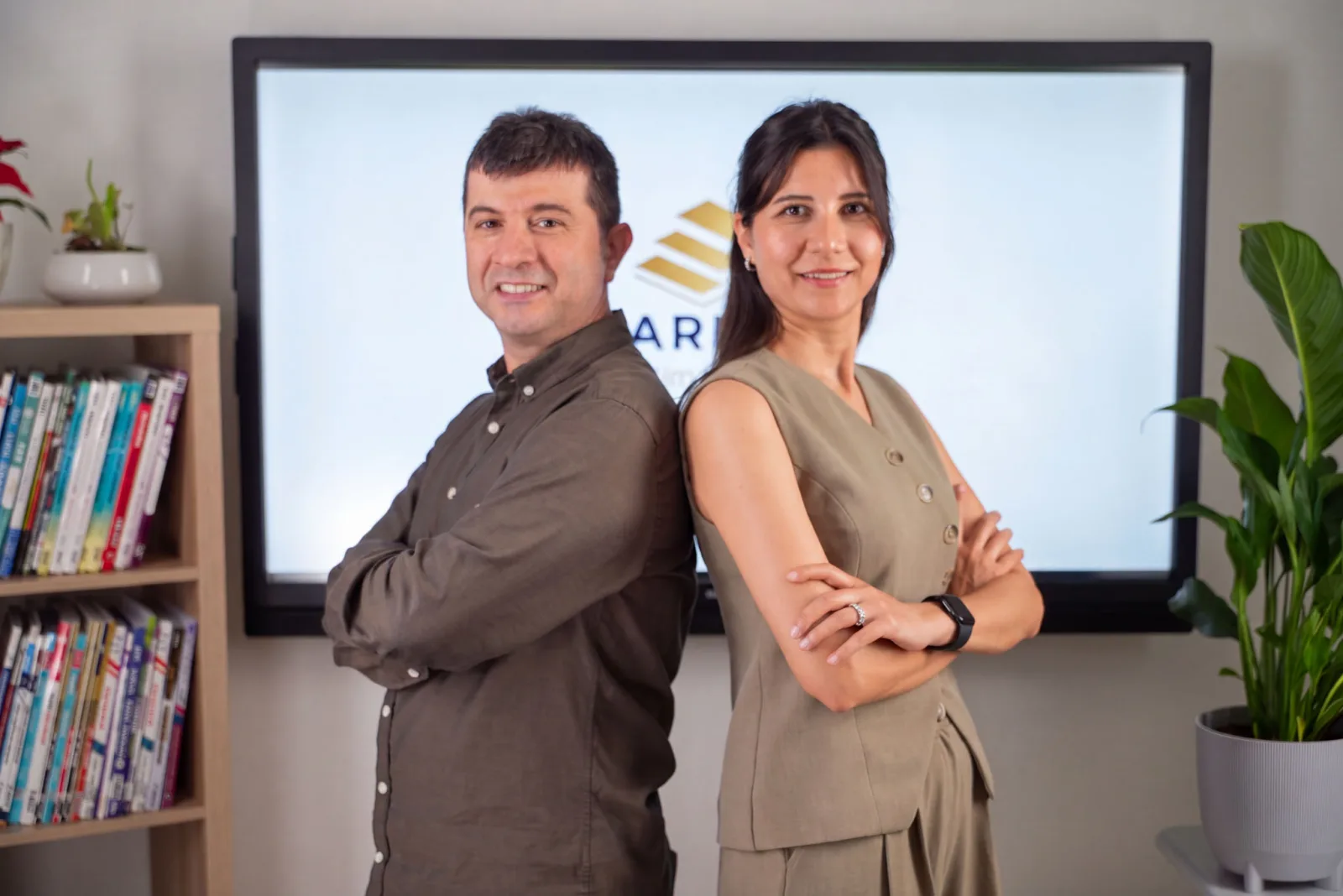 Parlar Eğitim Kurumu kurucuları Bülent ve Gözde Parlar
